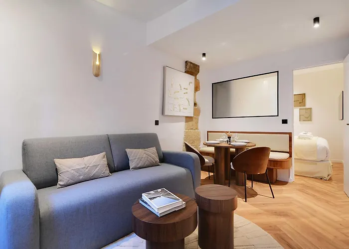 Elegant Comfort In The Heart Of Paris-Notre Dame