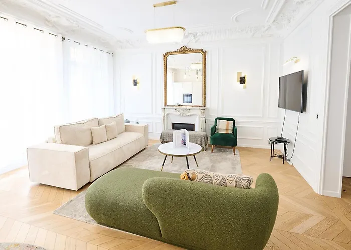 Champs Elysées!Montaigne, New Luxurious 6pers flat