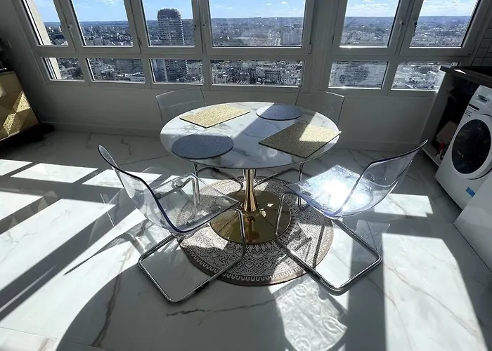Nice Apartment With Amazing View Of Paris + Parking