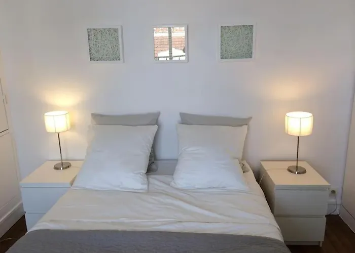 Lovely Studio Withn View In Saint Germain
