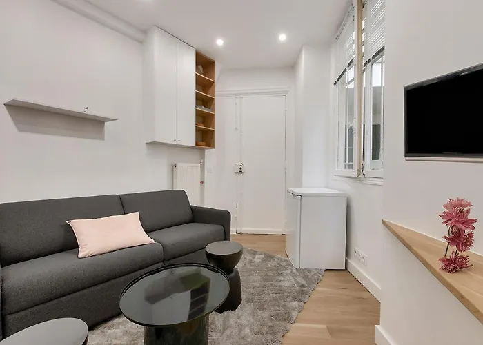 165 - Urban Studio Near Haussmann Boulevard