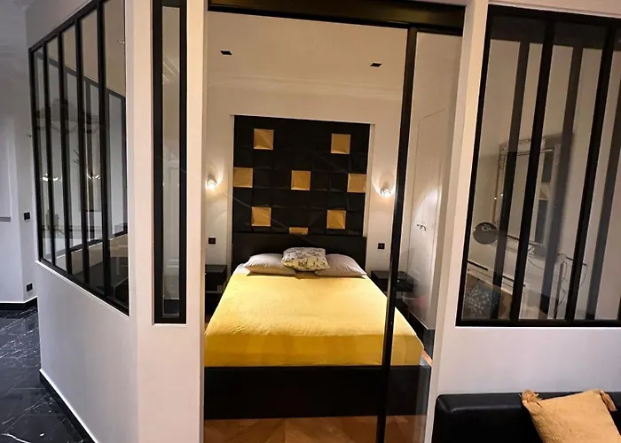 Appartement cosy sur les Champs-Elysées