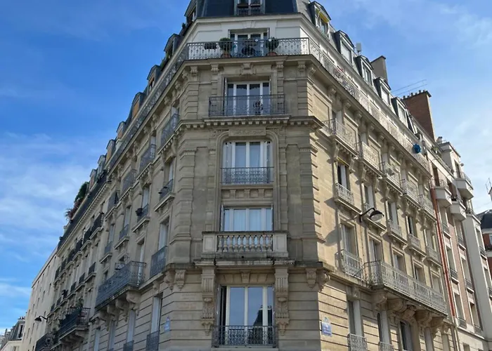 Beautiful Apartment With Balcony
