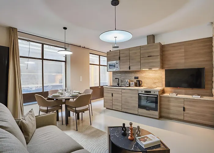 Apartment Center Of Paris By Studio Prestige