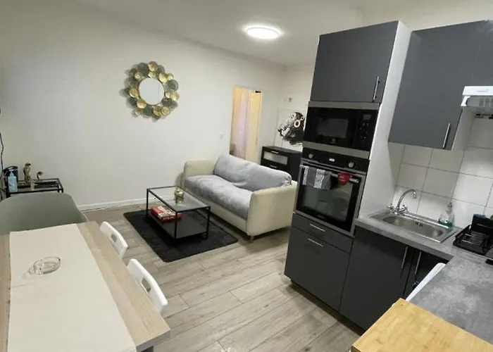2 Pieces Proche Centre Ville Et Transport