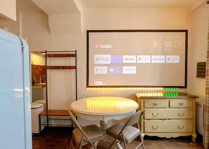 Studio With Home Cinema@Paris Chatelet