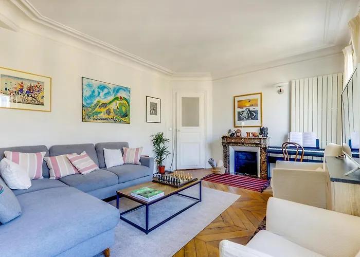 Central Appartement Avec Balcon