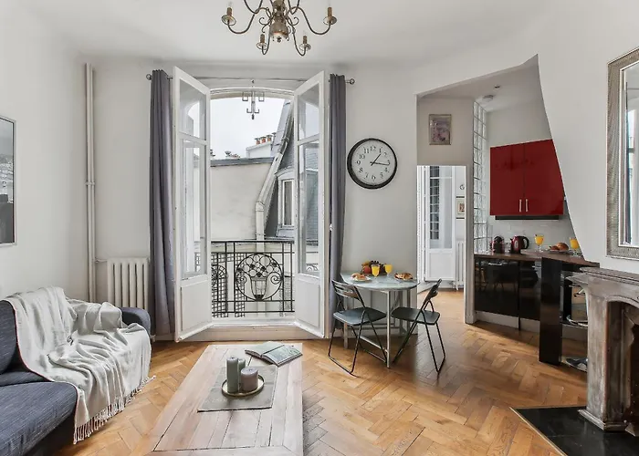 Champs-Elysees & Trocadero - Cityapartmentstay