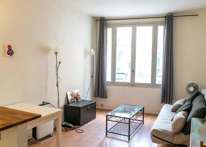 Charming Studio with view near the Sacré Coeur!