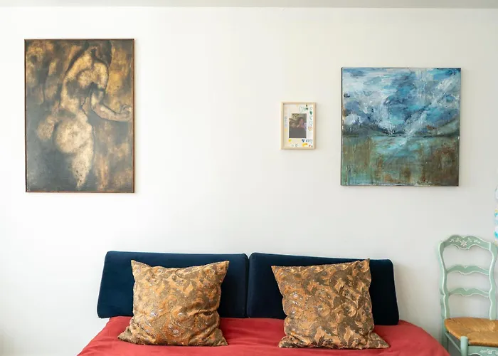 Family Nest Near Gare De L\'Est And Gare Du Nord