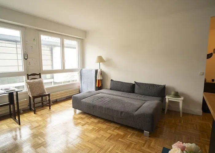Spacious Studio In The Heart Of Paris
