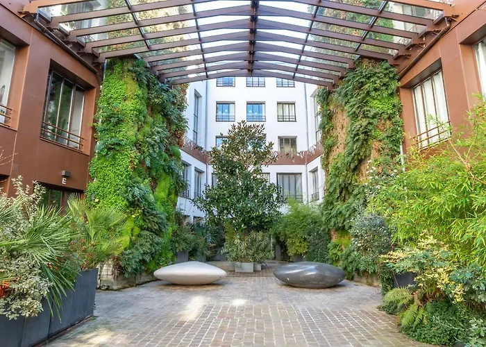 Guestready - Artist Loft With A Vertical Garden