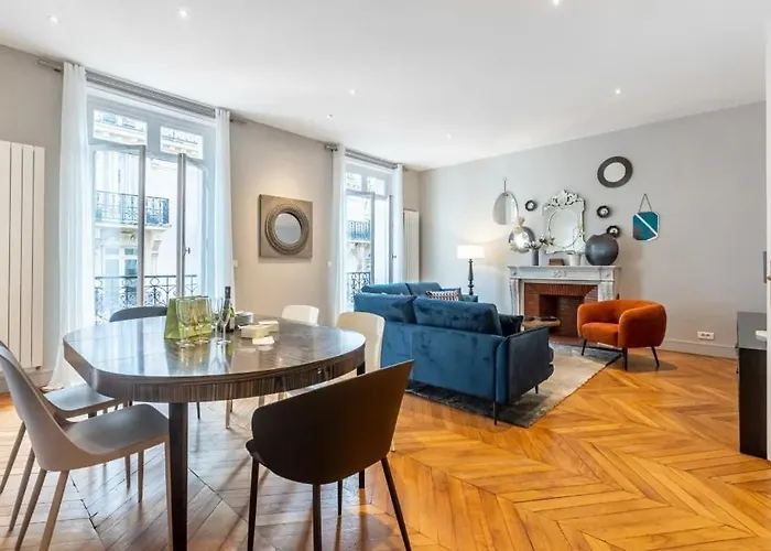 Luxurious Flat 180 M2 Champs-Elysees