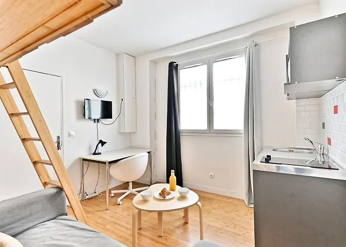 Charmant Studio Avec Mezzanine Boulevard Voltaire