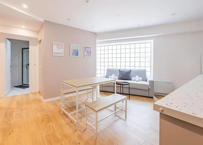 Charme Parisien 6 Personnes, 2 Chambres, 19Eme