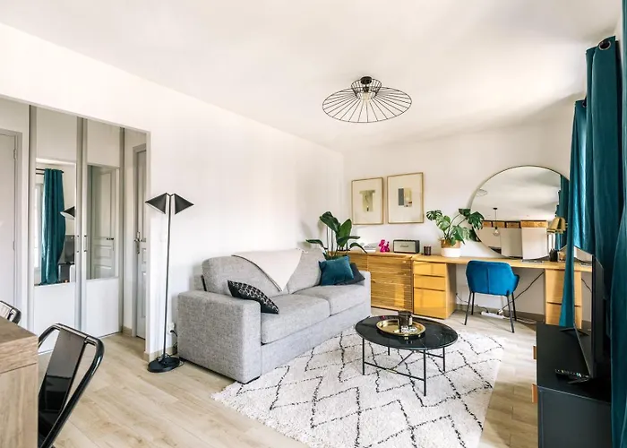 Guestready - Charming Apartment On The Top Floor