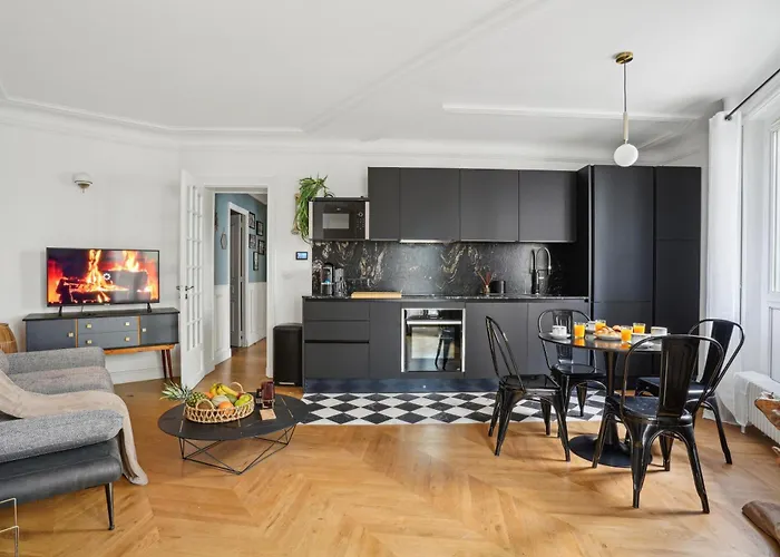 Magnifique Appartement Au Coeur Du Xviiieme