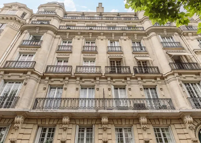 Maison De Ville Champs-Elysee