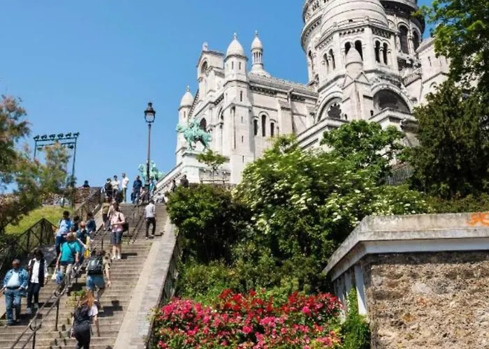 In Front Of Sacre Coeur - 2 Bedrooms In Last Floor