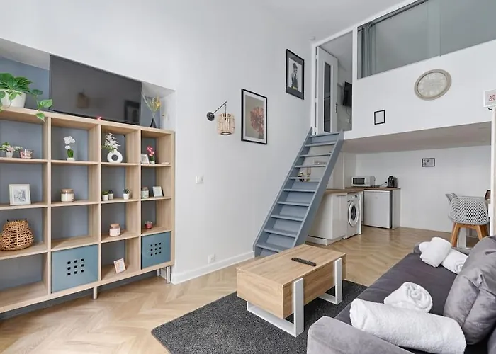 Sentier Historical Center III Charming Apartment