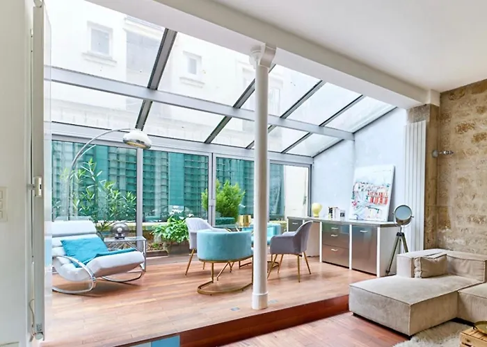 Villa Lepic, Luxury Flat In Montmartre With Private Terrasse-Appartement Entier