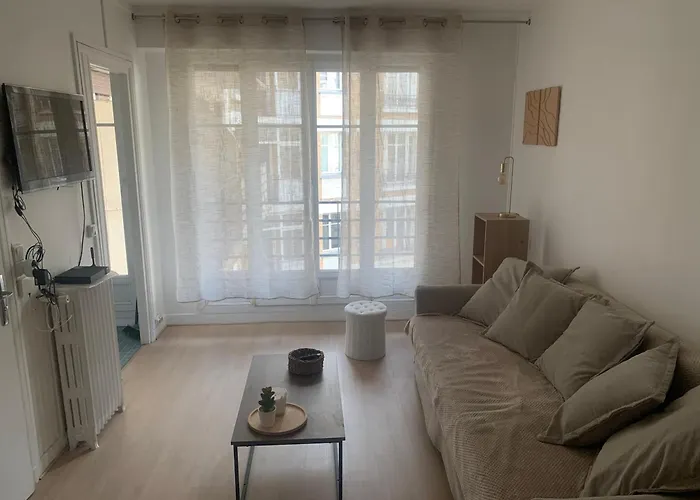 Studio Porte Maillot