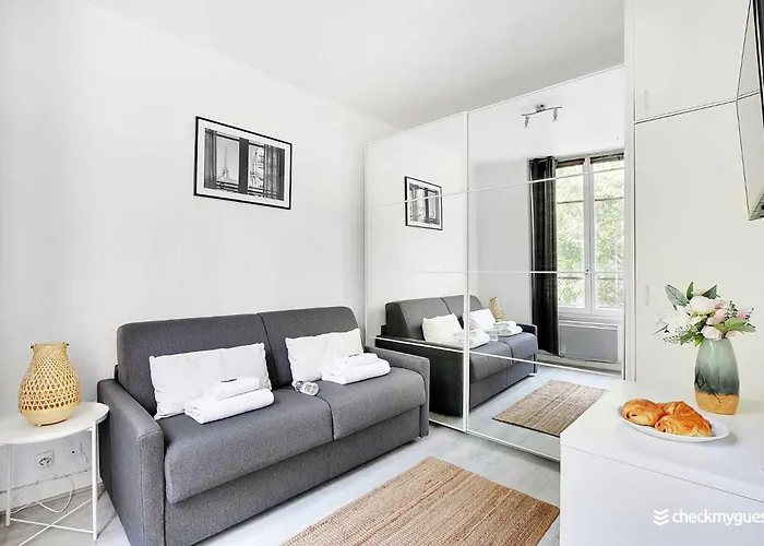 Cosy Studio In The Heart Of The Marais