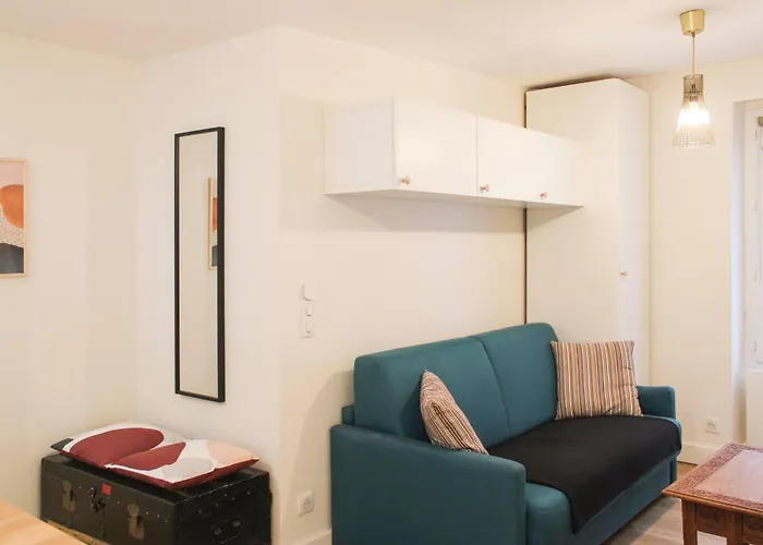 Bright Studio With Balcony Quiet Location