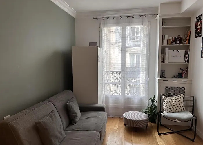 Beautiful T2 With Balcony - Near Parc Clichy
