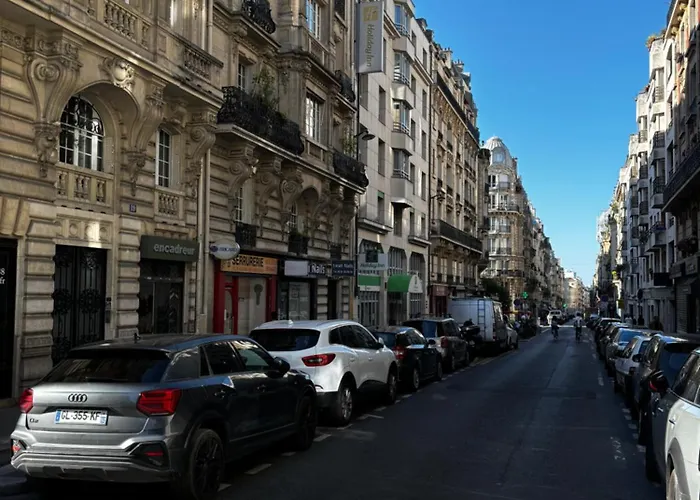 Pretty Montmartre