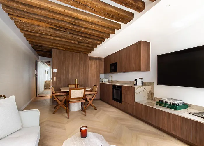 Magnifique Appartement Ac -1Br 4P- Palais-Royal