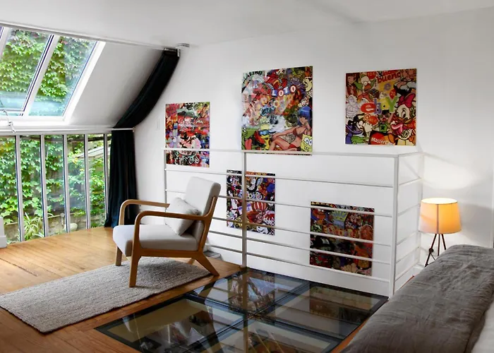 Cozy Artist Loft