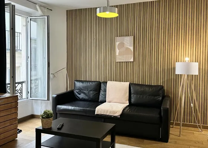 Charmant Appartement Entre La Tour Eiffel Et Les Invalides