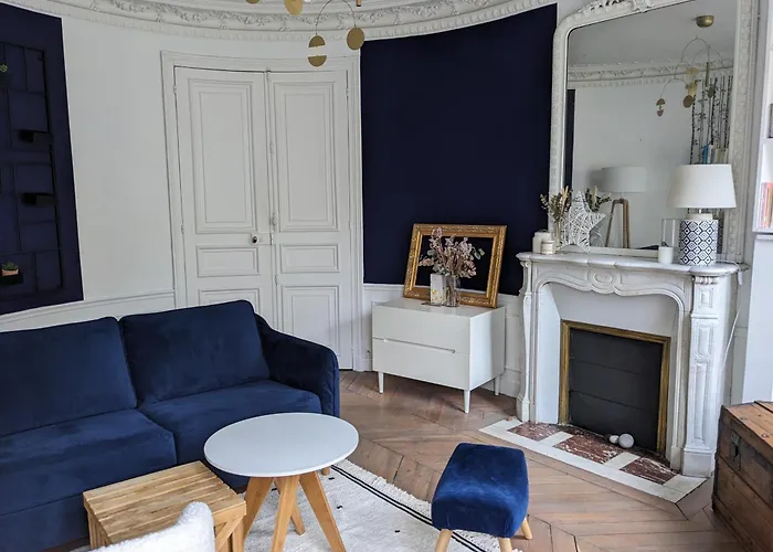 Appartement Typiquement Parisien Proche De Gare Du Nord
