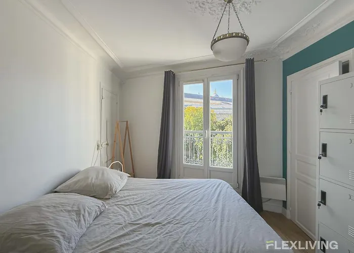 Flexliving - Private Bedroom - Monge