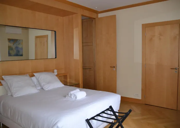 La Villa D\'Auteuil, Paris 16, Renovee