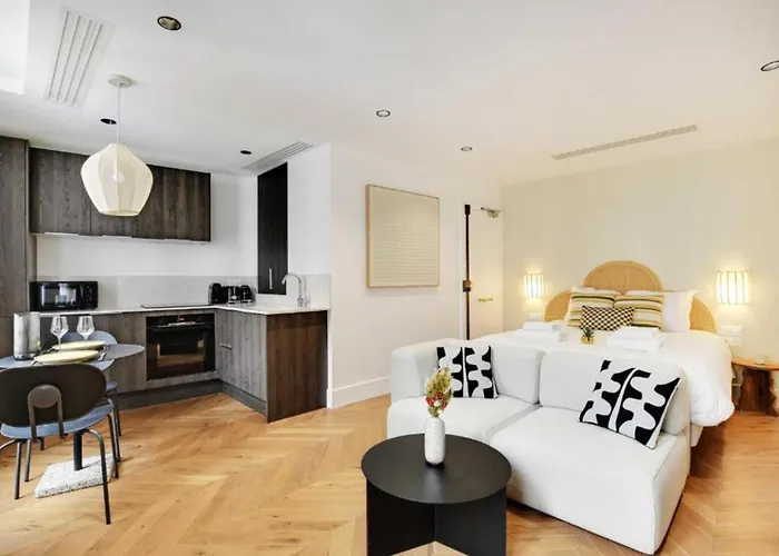 Elegant Studio Pour 2 Personnes - Opera Garnier