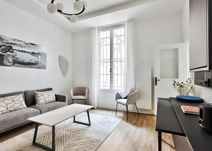 Marais Elegence Suites - Two Bedrooms