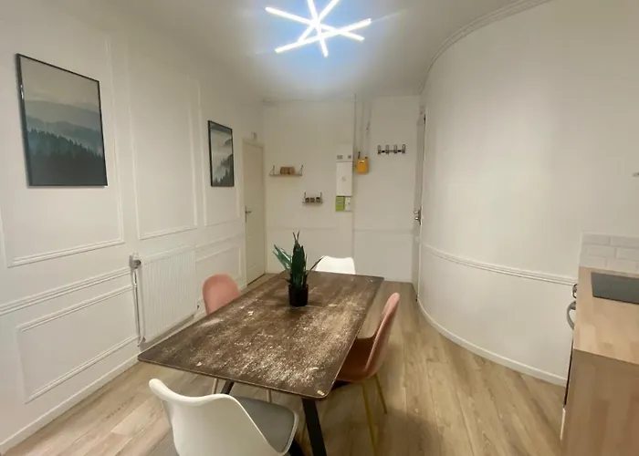 Logement Confortable Champs Elysees 4P