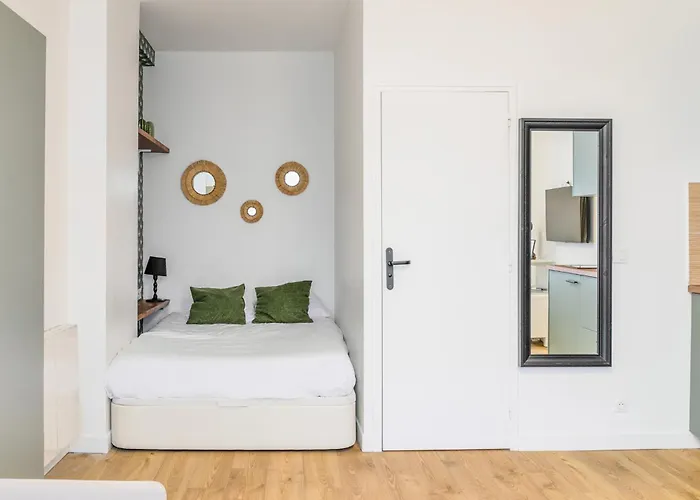 Enjoy In A Lovely Nest With Modern Design