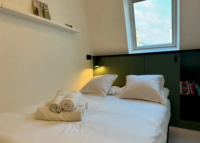 Tiny House Paris In Love