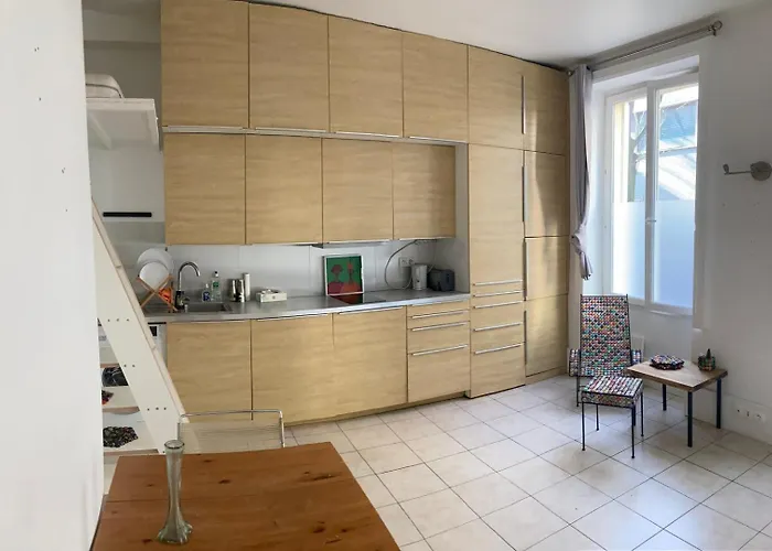 Intimate Studio Near Republique