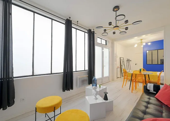 Large Studio With Modern Art Vibes Perfect For 3