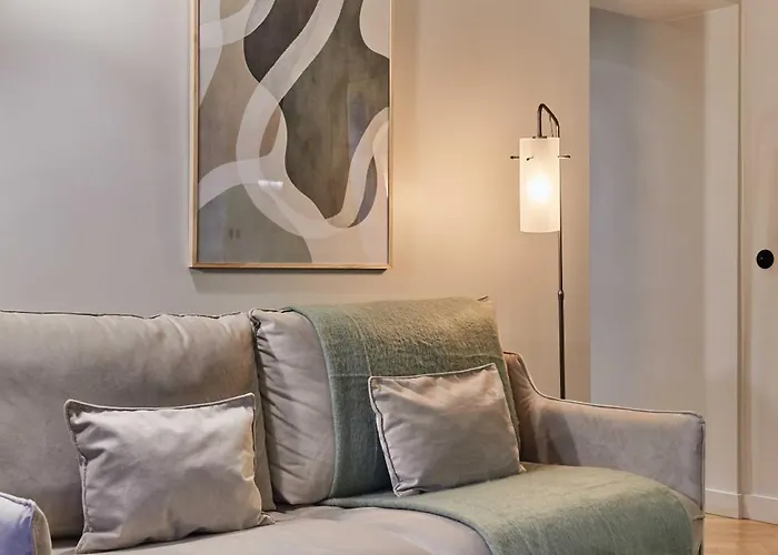 Magnificent Apartment - 3Br- 8P - Batignolles