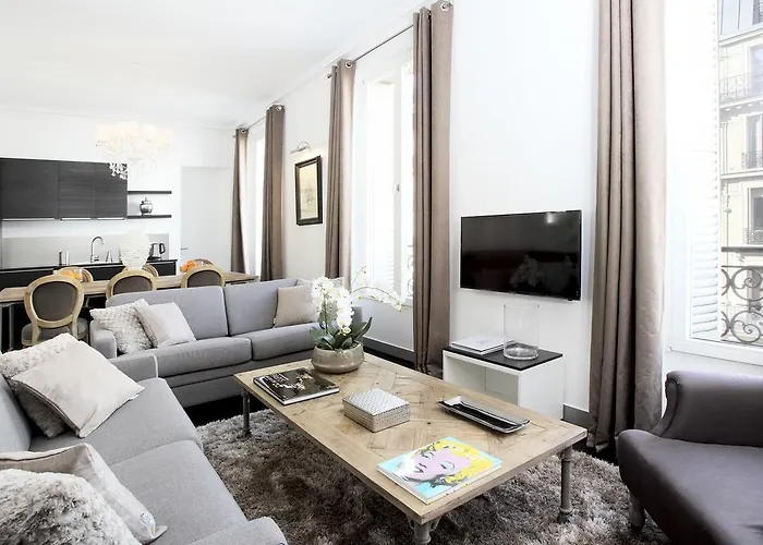 Livinparis - Luxury 3 Bedrooms Le Louvre I