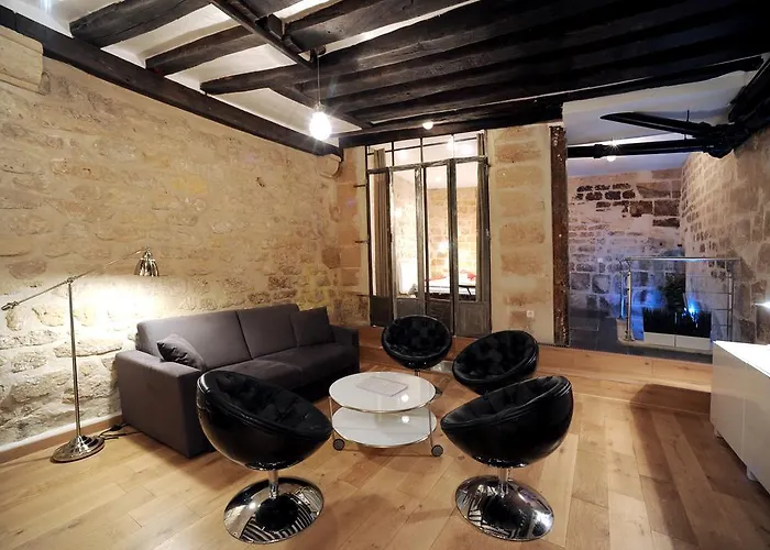 Unique Loft Apartment In Le Marais