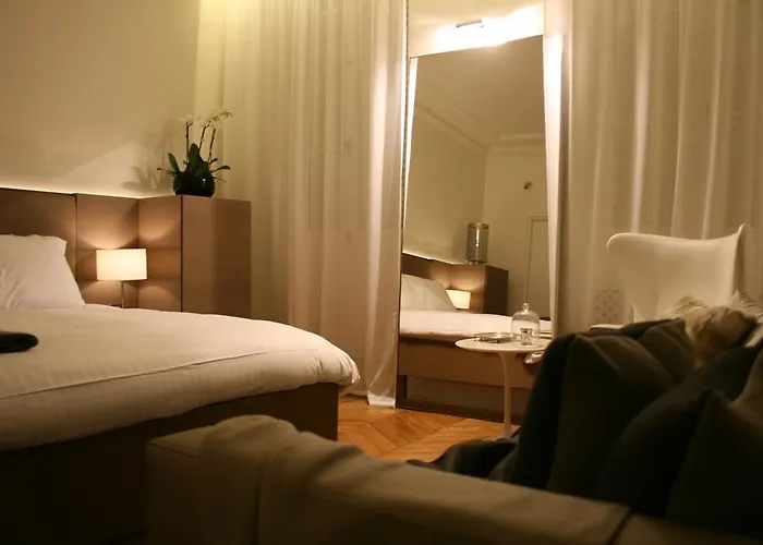 Cirque Deluxe Studio Apartment