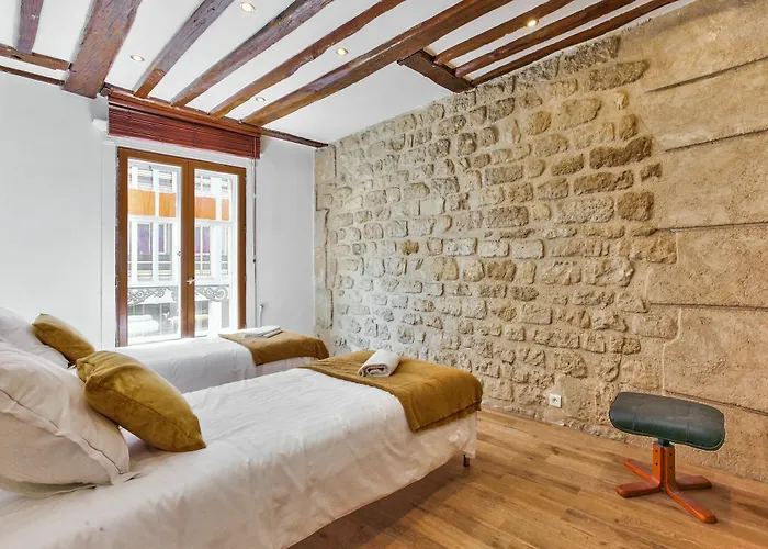 43 - Spacious Parisian Flat Of Grands Boulevards