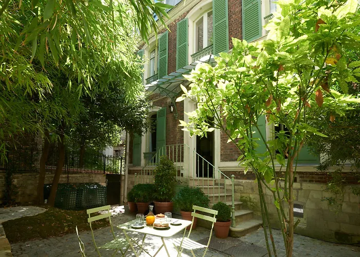 Maison Lepic Montmartre
