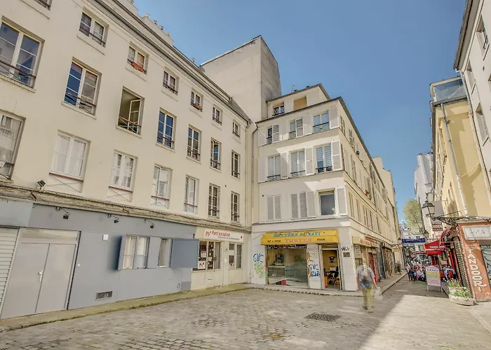 Beautiful Triplex In The Center Of Paris